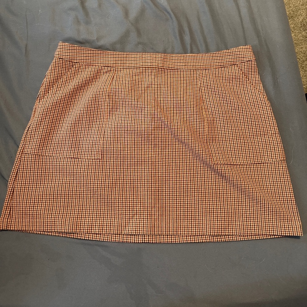 Plaid skirt w/pockets